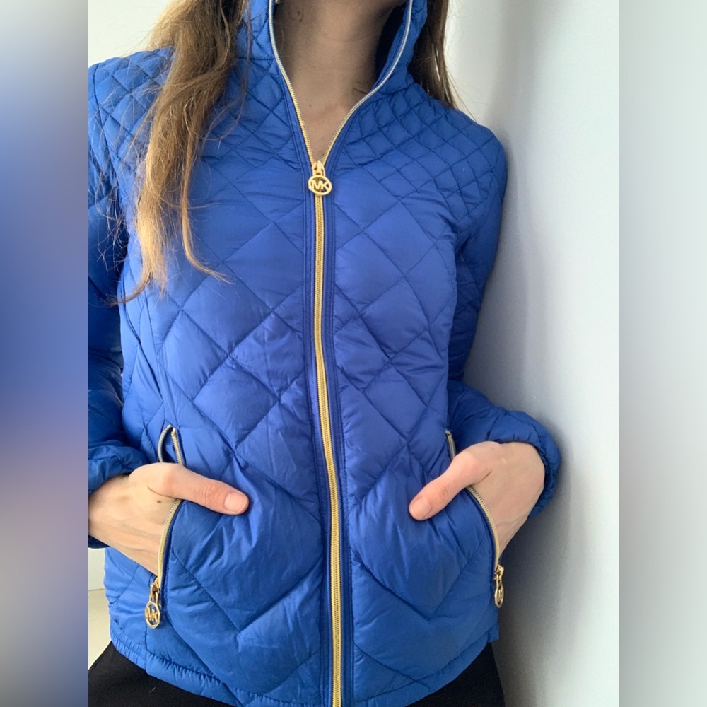 Michael Kors Packable Down Fill Coat in Blue, Size Small.